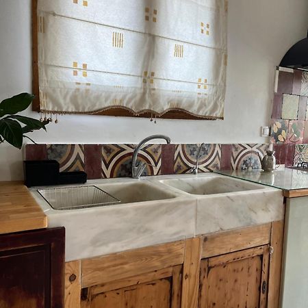 Aletraki -Off-Grid Retreat Above Heraklion, Peaceful Views 阿卡尼斯 外观 照片