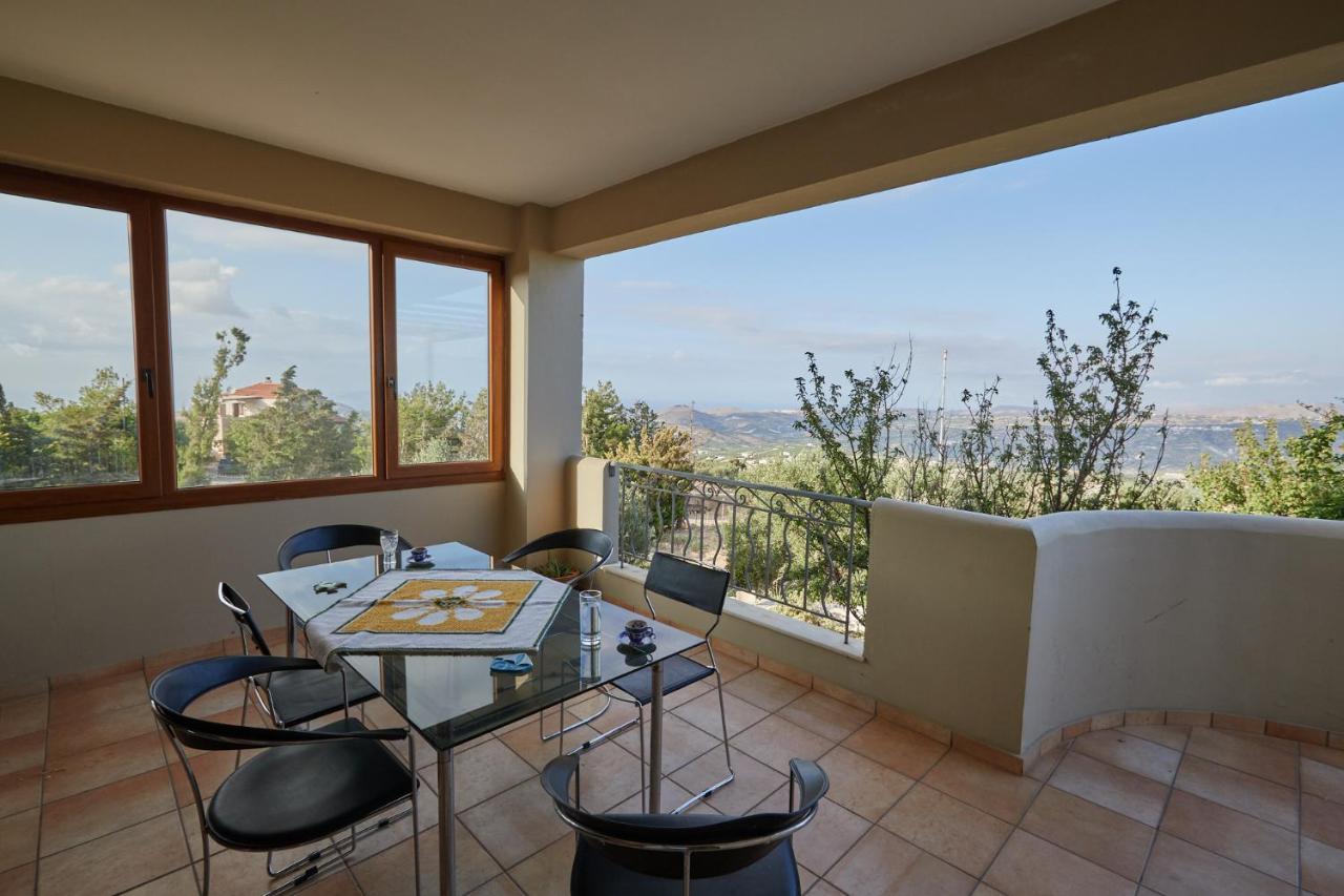 Aletraki -Off-Grid Retreat Above Heraklion, Peaceful Views 阿卡尼斯 外观 照片