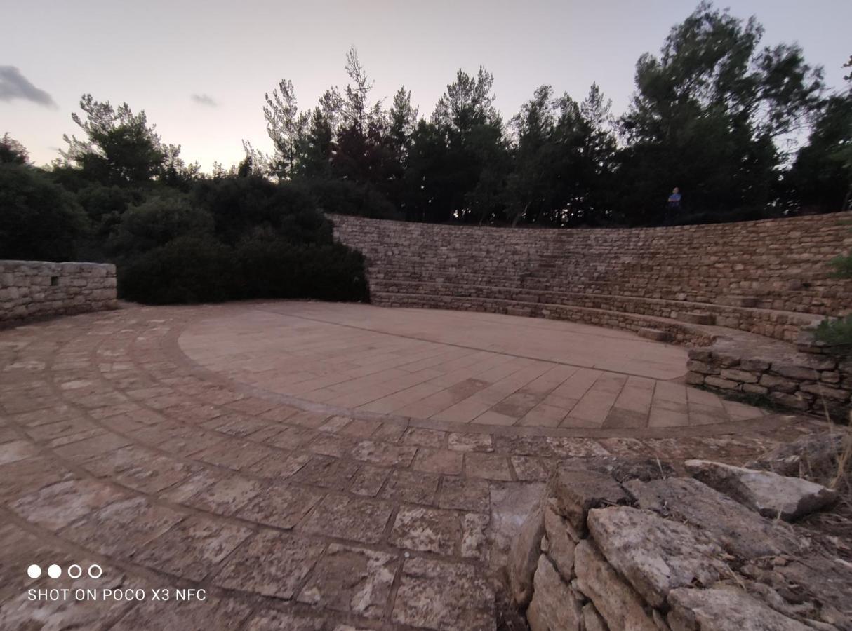 Aletraki -Off-Grid Retreat Above Heraklion, Peaceful Views 阿卡尼斯 外观 照片
